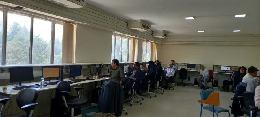 دوره آموزشی آشنایی با تولید و یادگیری محتوای الکترونیکی مناسبت دهه سرآمدی آموزش برای اساتید هیئت علمی و مأمورین آموزشی دانشگاه فرهنگیان لرستان  7