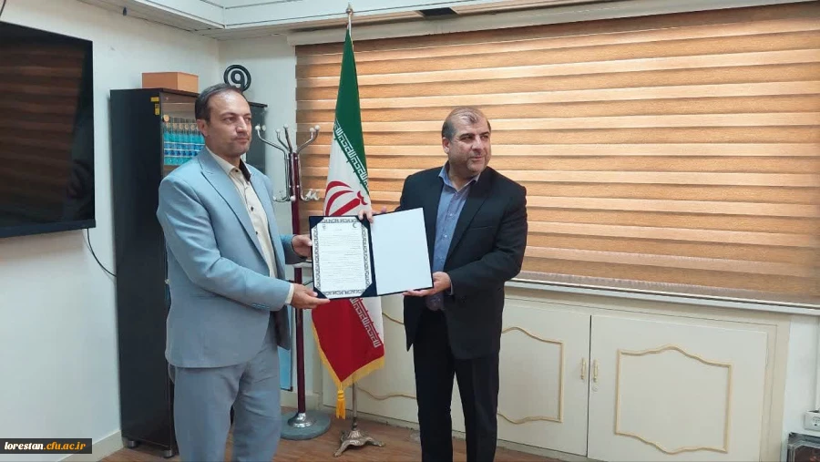 جلسه امضاء تفاهم نامه همکاری فی مابین جمعیت هلال احمر استان و دانشگاه فرهنگیان لرستان 2