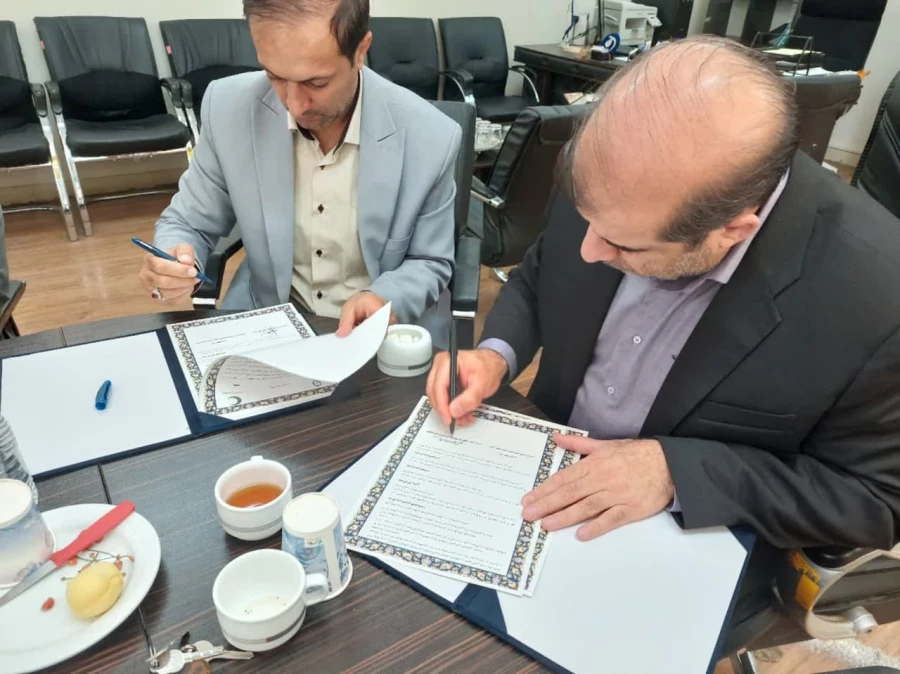 جلسه امضاء تفاهم نامه همکاری فی مابین جمعیت هلال احمر استان و دانشگاه فرهنگیان لرستان 5