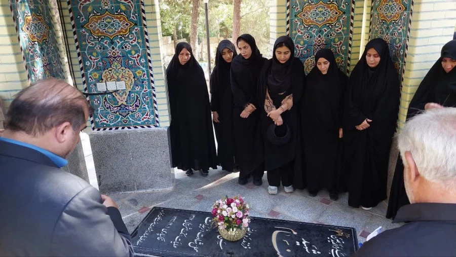 مراسم بدرقه کاروان راهیان اربعین حسینی دانشگاه فرهنگیان لرستان 5