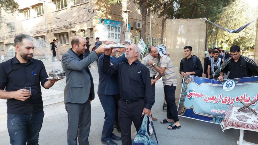 مراسم بدرقه کاروان راهیان اربعین حسینی دانشگاه فرهنگیان لرستان 16
