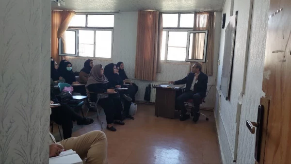 برگزاری دوره توانمند سازی معلمان مدارس غیردولتی با هدف ارتقاءدانش تخصصی آموزگاران  3