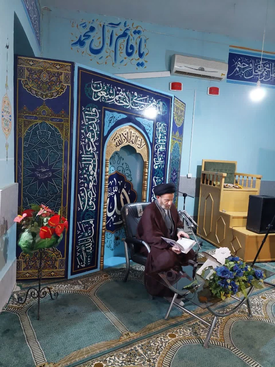 برگزاری مباحث اخلاقی تفسیر قرآن کریم با حضور حجت الاسلام والمسلمین دکتر شاهرخی نماینده ولی فقیه و امام جمعه محبوب شهر خرم آباد 8