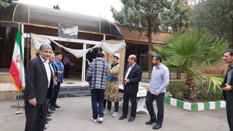 برگزاری مراسم آغاز سال تحصیلی نو دانشجو معلمان و روز مبارزه با استکبار جهانی در دانشگاه فرهنگیان لرستان 10