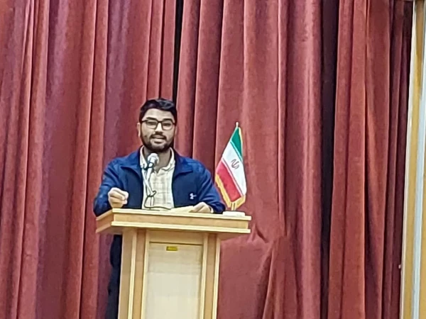 برگزاری مراسم آغاز سال تحصیلی نو دانشجو معلمان و روز مبارزه با استکبار جهانی در دانشگاه فرهنگیان لرستان 12