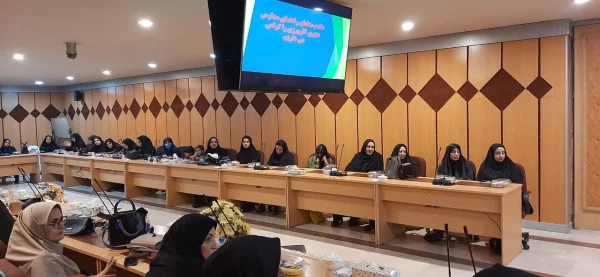 برگزاری دوره بالندگی مدیران و معلمان راهنمای مدارس مجری کارورزی 10