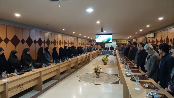 جلسه هم اندیشی اساتید با مسئول نهاد مقام معظم رهبری در دانشگاه فرهنگیان کشور 3