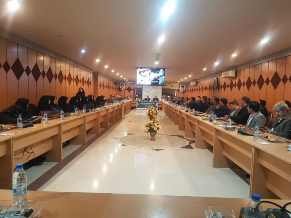 جلسه هم اندیشی اساتید با مسئول نهاد مقام معظم رهبری در دانشگاه فرهنگیان کشور 5