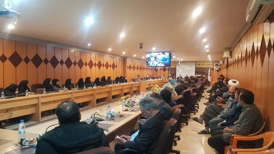 جلسه هم اندیشی اساتید با مسئول نهاد مقام معظم رهبری در دانشگاه فرهنگیان کشور 6