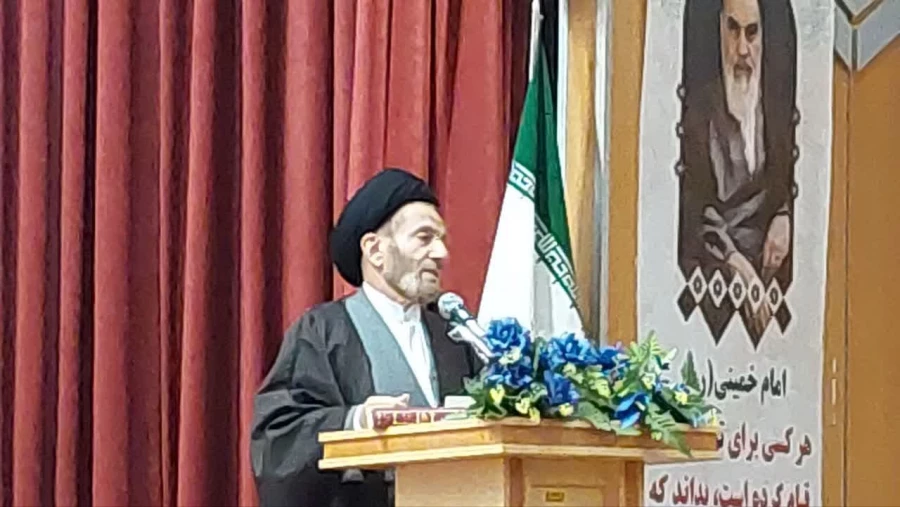 آیین رونمایی از مجموعه ۴۰ جلدی ره نامه ،مقام معظم رهبری در دانشگاه فرهنگیان لرستان 4