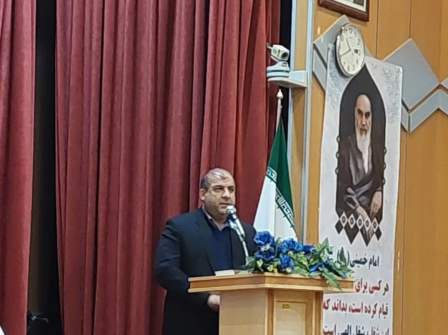 آیین رونمایی از مجموعه ۴۰ جلدی ره نامه ،مقام معظم رهبری در دانشگاه فرهنگیان لرستان 6