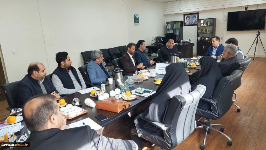 جلسه شناسایی مدارس نوآور و پیشرو با مسئولین آموزش و پرورش استان لرستان 2