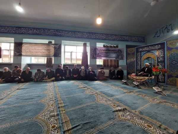   برپایی مجلس ترحیم و یادبود کربلایی جان محمد گراوند پدر حجت الاسلام والمسلمین هادی گراوند مسئول نهاد نمایندگی مقام معظم رهبری در دانشگاه فرهنگیان لرستان 2