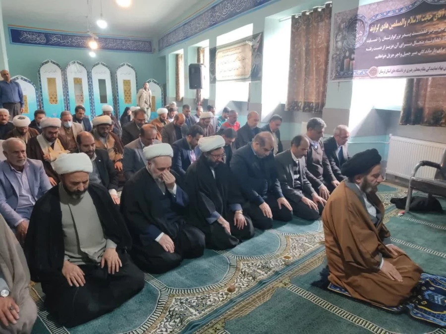   برپایی مجلس ترحیم و یادبود کربلایی جان محمد گراوند پدر حجت الاسلام والمسلمین هادی گراوند مسئول نهاد نمایندگی مقام معظم رهبری در دانشگاه فرهنگیان لرستان 12