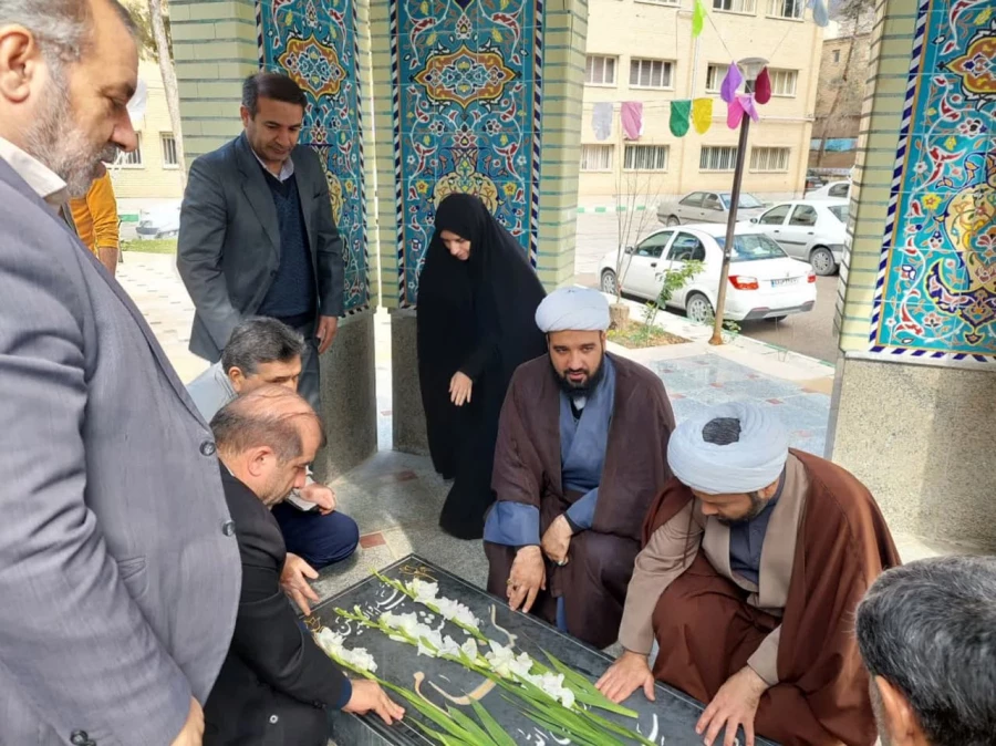 آیین غبار روبی مزار شهداء و شهیدای گمنام  در ایام الله دهه فجر انقلاب اسلامی 5