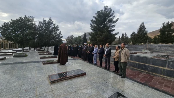 آیین غبار روبی مزار شهداء و شهیدای گمنام  در ایام الله دهه فجر انقلاب اسلامی 8