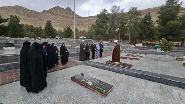 آیین غبار روبی مزار شهداء و شهیدای گمنام  در ایام الله دهه فجر انقلاب اسلامی 13