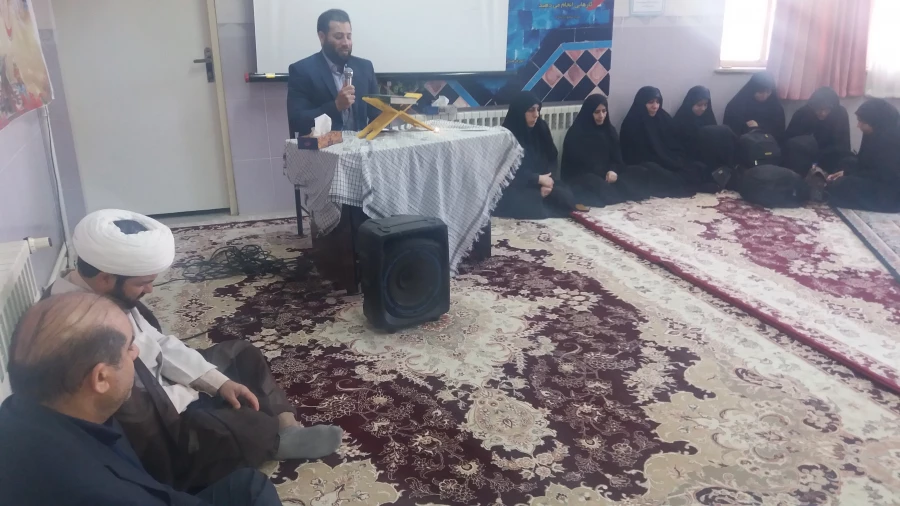 اعزام دانشجویان پردیس آیت الله کمالوند به مناطق جنگی (راهیان نور)   2