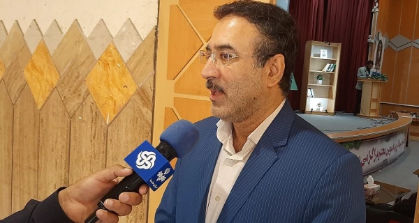 معلم الگو و اسوه دانش آموز است 6