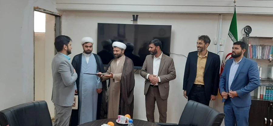  اشکان فرهادی مسئول جدید بسیج دانشجویی پردیس علامه طباطبایی لرستان شد. 4