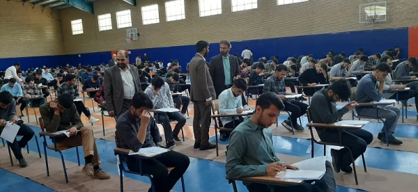 بازدید مسئولین دانشگاه فرهنگیان لرستان از روند برگزاری امتحانات نیم سال دوم تحصیلی دانشجو معلمان  3