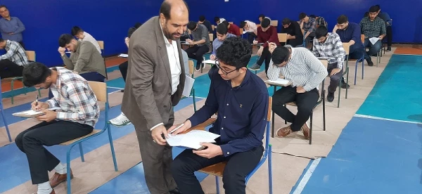 بازدید مسئولین دانشگاه فرهنگیان لرستان از روند برگزاری امتحانات نیم سال دوم تحصیلی دانشجو معلمان  4