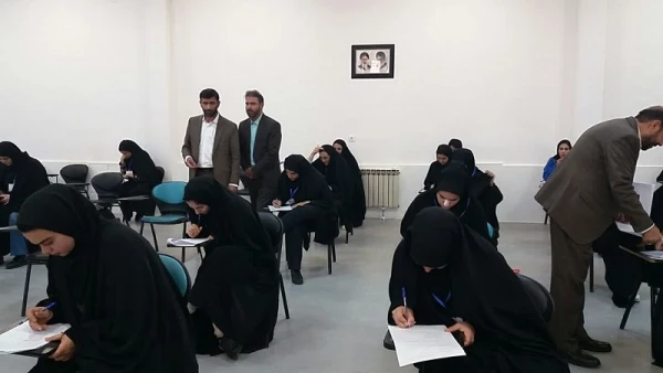 بازدید مسئولین دانشگاه فرهنگیان لرستان از روند برگزاری امتحانات نیم سال دوم تحصیلی دانشجو معلمان  7