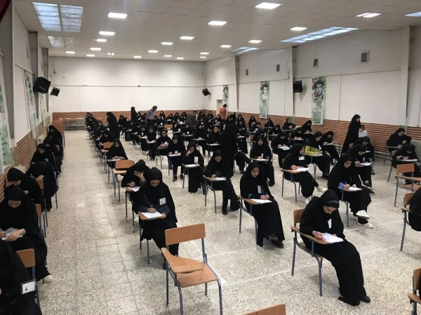 بازدید مسئولین دانشگاه فرهنگیان لرستان از روند برگزاری امتحانات نیم سال دوم تحصیلی دانشجو معلمان  9