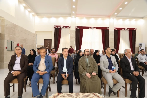 راه اندازی دفتر هم اندیشی ظرفیتی موثر جهت توانمند سازی دانشجومعلمان است.  2