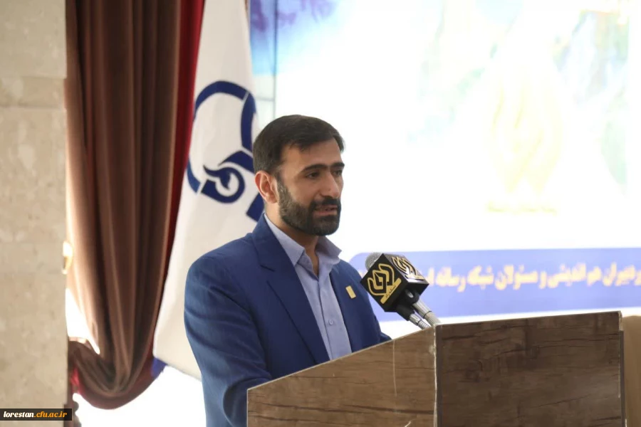 هدایت و ساماندهی اساتید مومن و انقلابی مهم ترین هدف دانشگاه فرهنگیان است.  2