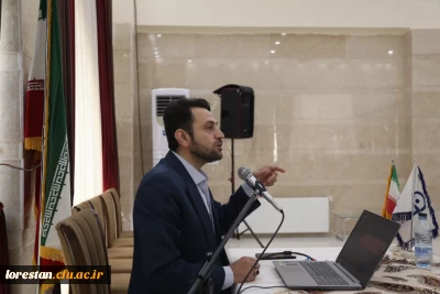 کارگاه آموزشی «کاربرد هوش مصنوعی تاثیر آن بر آینده تعلیم و تربیت» برگزار شد:

استاد حسن فانیدپور در این کارگاه به ارائه مطالبی پیرامون «کاربرد هوش مصنوعی تاثیر آن بر آینده تعلیم و تربیت» پرداخت.