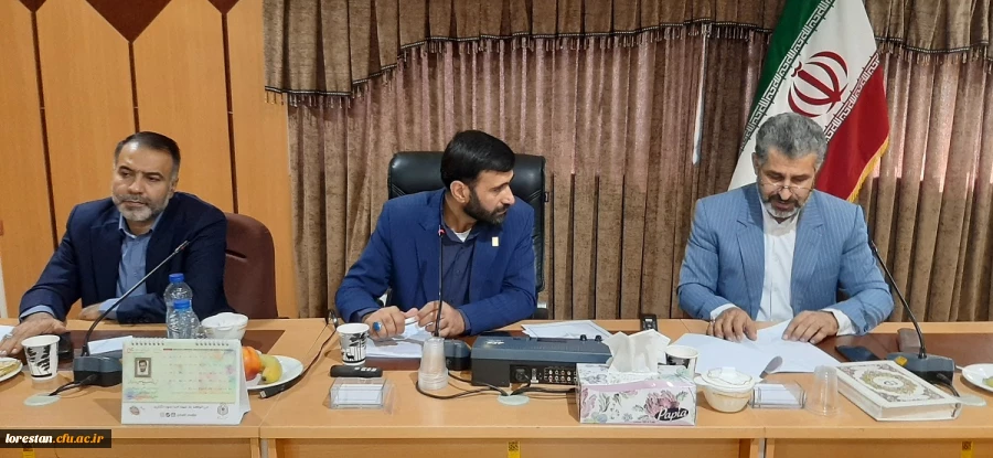 شهدای دانشجو هویت ملی، معنوی و اخلاقی هستند.  2