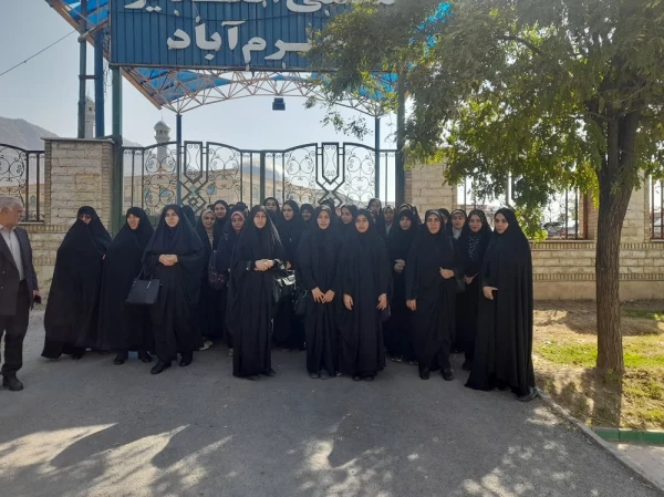 تجمع و راهپیمایی اساتید،کارکنان و دانشجو معلمان دانشگاه فرهنگیان لرستان به شهادت سیدحسن نصرالله برگزار شد 9