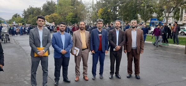 حضور پرشکوه اساتید ، کارکنان و دانشجویان دانشگاه فرهنگیان لرستان در راهپیمایی ۱۳ آبان 6