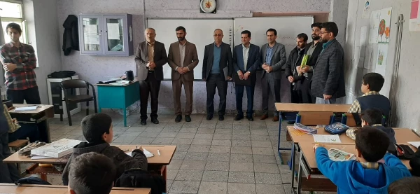 بازدید سرپرست دانشگاه فرهنگیان لرستان از مدارس مجری کارورزی الیگودرز  3