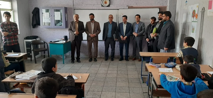 بازدید سرپرست دانشگاه فرهنگیان لرستان از مدارس مجری کارورزی الیگودرز  3