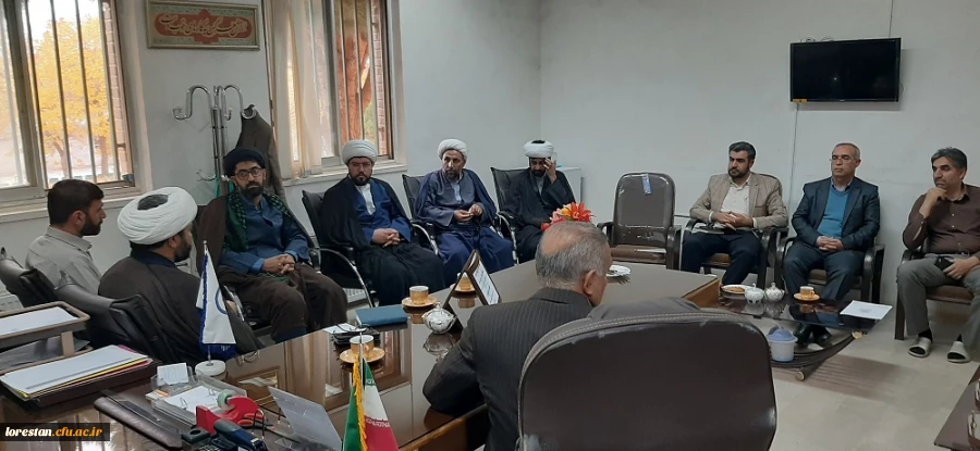 ازدواج های دانشجویی یکی از موضوعات مهم دانشجویان وجوانان است . 2