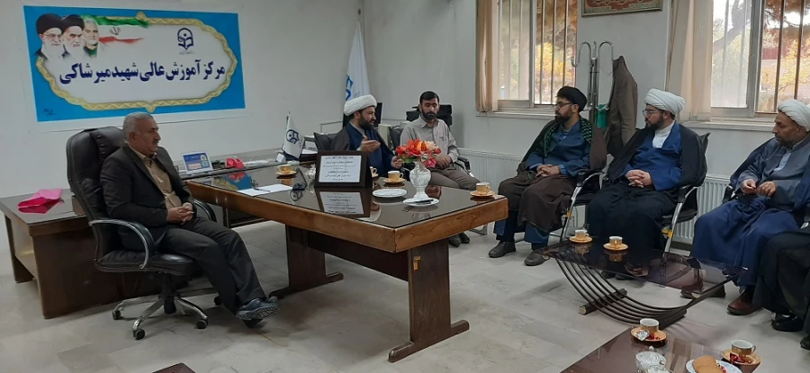 ازدواج های دانشجویی یکی از موضوعات مهم دانشجویان وجوانان است . 3