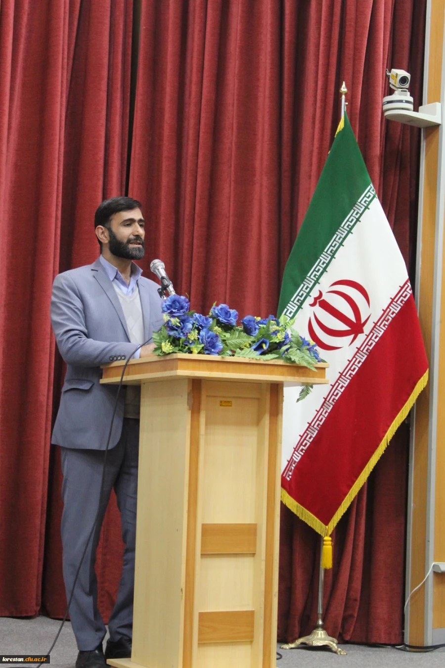  اساتید و دانشجویان ما از نظر کمیت و کیفیت متدین ترین اساتید و دانشجویان دیگرکشور ها هستند 4