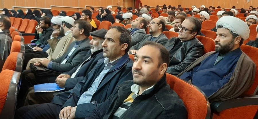  اساتید و دانشجویان ما از نظر کمیت و کیفیت متدین ترین اساتید و دانشجویان دیگرکشور ها هستند 5