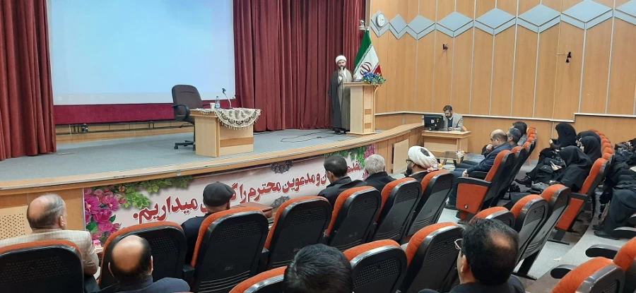 جلسه معرفت افزایی طرح عروج  با موضوع  آموزه های تربیتی درسبک زندگی نمازگزاران  4