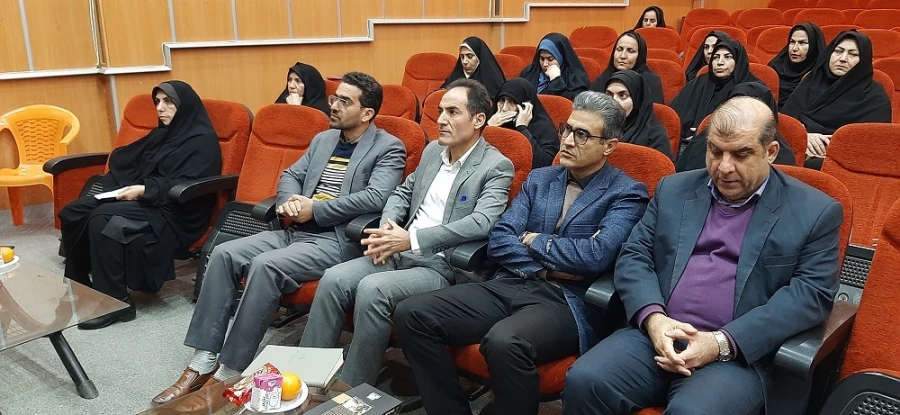 جلسه معرفت افزایی طرح عروج  با موضوع  آموزه های تربیتی درسبک زندگی نمازگزاران  6