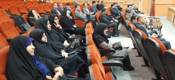 اساتید کارورزی پل ارتباط میان دانشگاه و مدارس هستند. 3