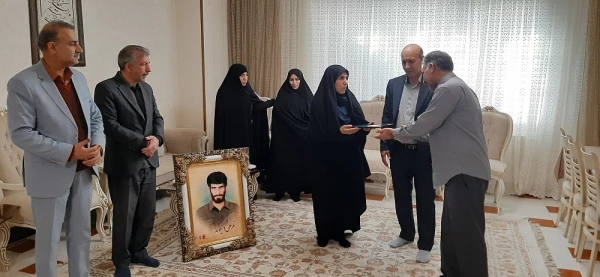 دیدار با خانواده شهید دانشجو معلم نظر علی دریکوند   2