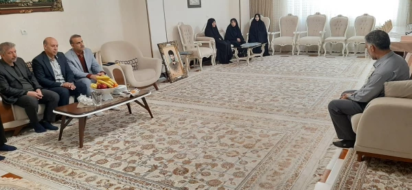 دیدار با خانواده شهید دانشجو معلم نظر علی دریکوند   4