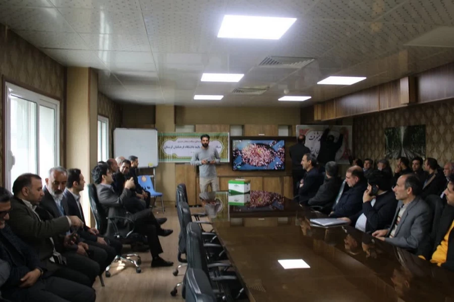 برگزاری اردوی راهیان پیشرفت اساتید دانشگاه فرهنگیان لرستان به مجتمع کشت و صنعت لرستان  9