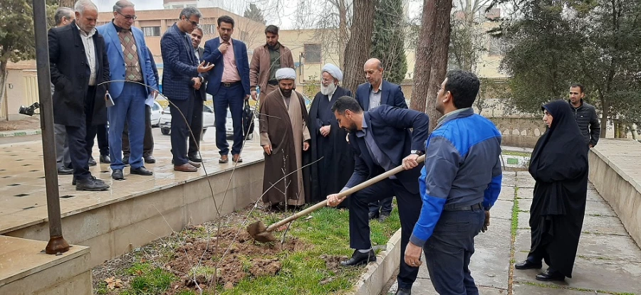 نشست معنوی و معرفتی با موضوع "شهادت، راهنمای بندگی" ویژه اساتید و کارکنان 7