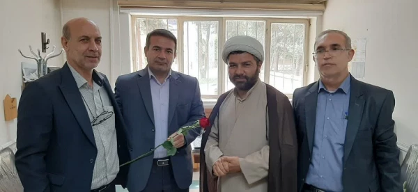 دیدار صمیمی مسئولان دانشگاه فرهنگیان لرستان با اساتید،کارکنان و دانشجویان به مناسبت روز معلم 5