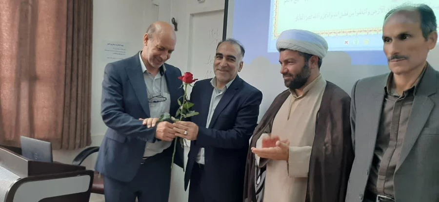 دیدار صمیمی مسئولان دانشگاه فرهنگیان لرستان با اساتید،کارکنان و دانشجویان به مناسبت روز معلم 11