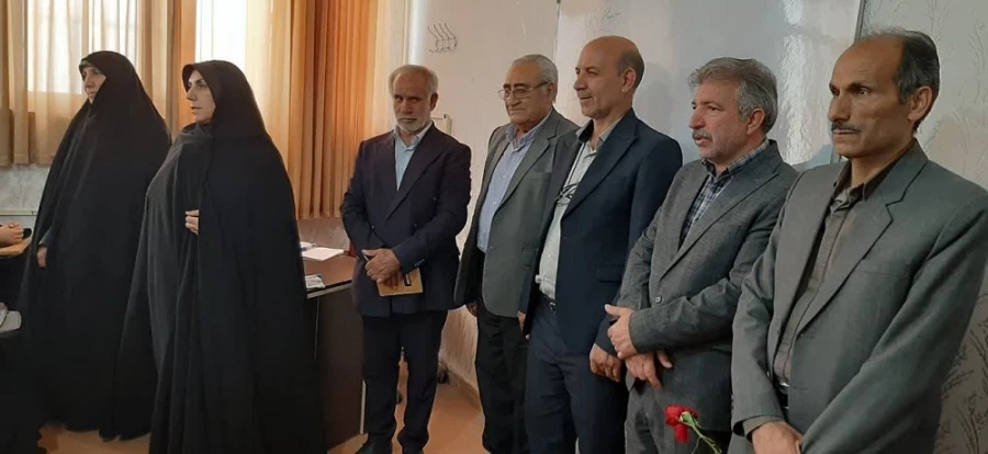 دیدار صمیمی مسئولان دانشگاه فرهنگیان لرستان با اساتید،کارکنان و دانشجویان به مناسبت روز معلم 16